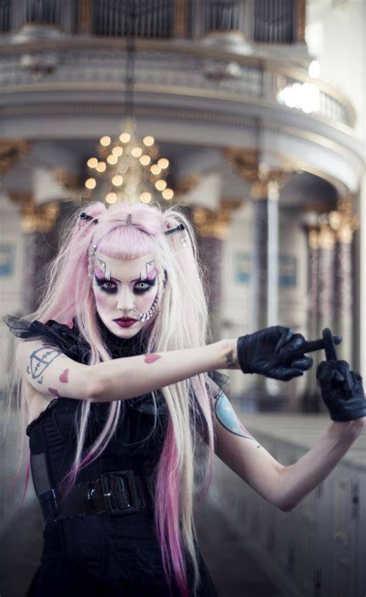Adora Batbrat
