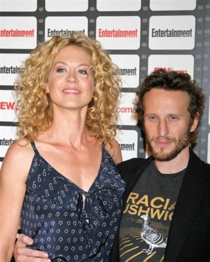 Bodhi Elfman, Jenna Elfman's Husband