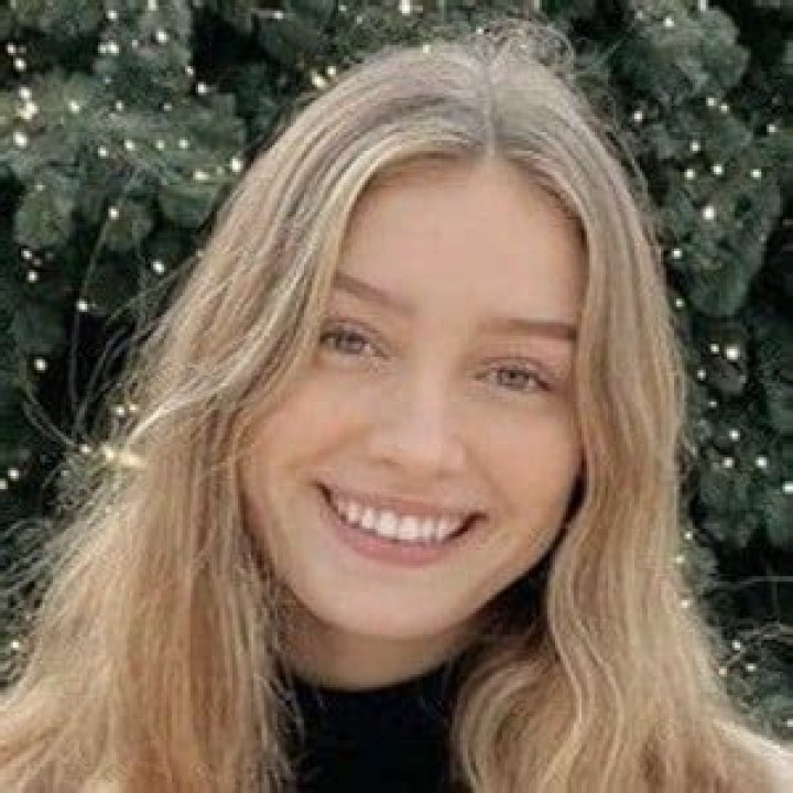 Carla Brocker net worth