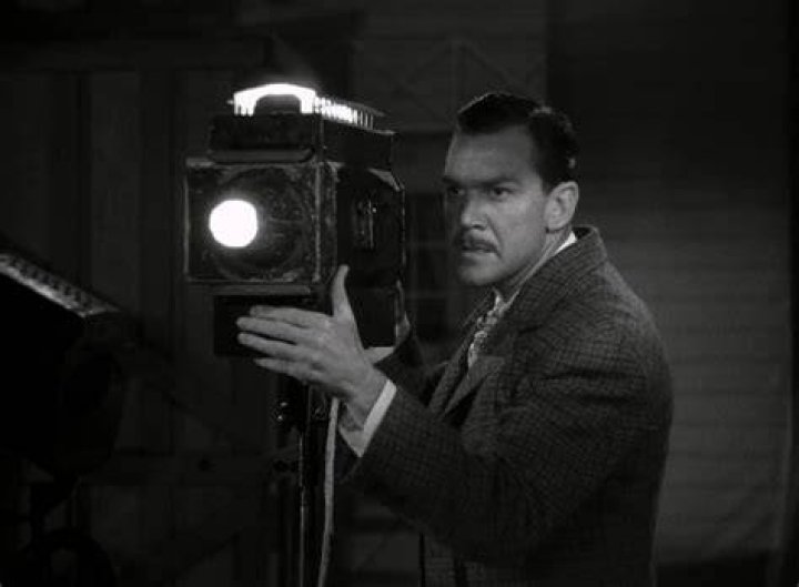 Douglas Fowley