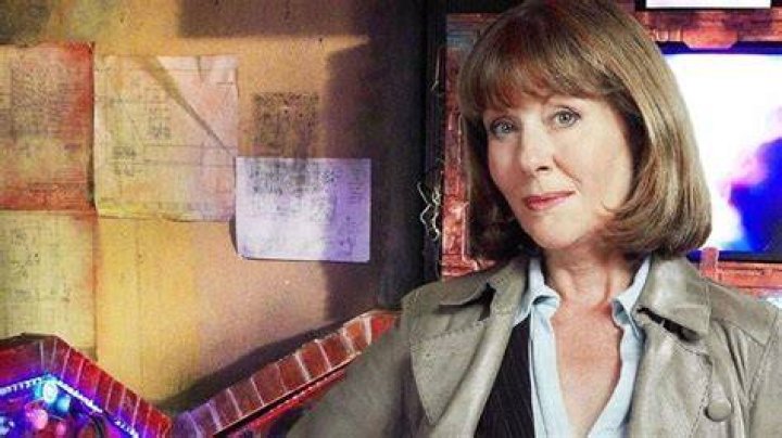 Elisabeth Sladen Age