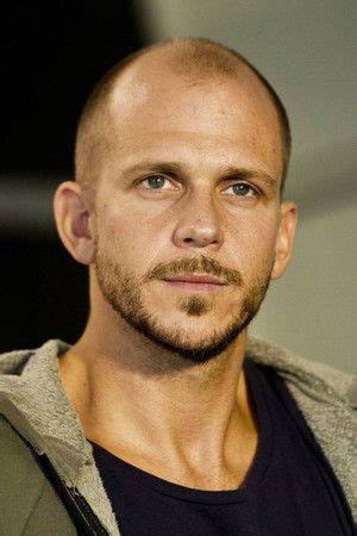 Gustaf Skarsg&aring;rd