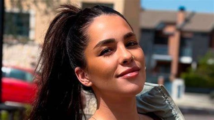 Jennifer Lara