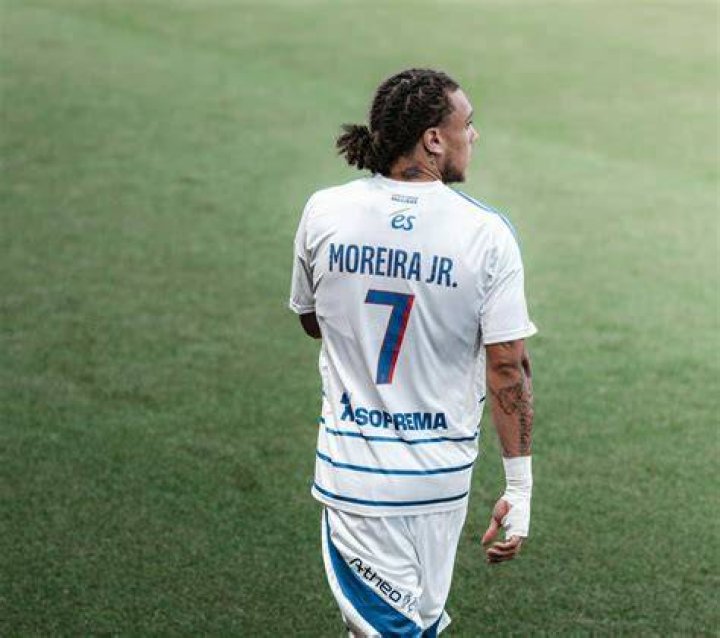 Jo&atilde;o Moreira