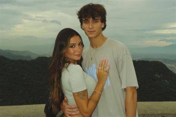 Josh Richards | Girlfriend | Relationship