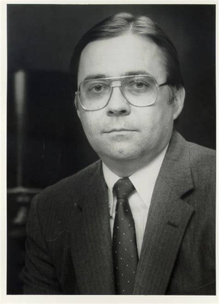 Lee M. Thomas