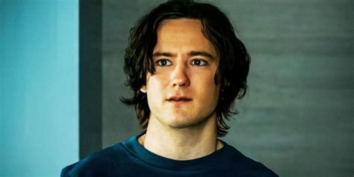 Lewis Pullman