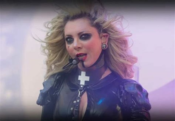 Maria Brink Biography Infographic