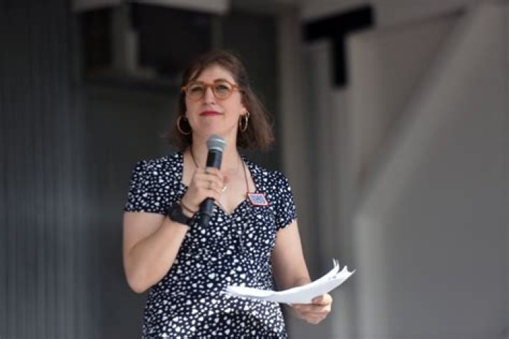 Mayim Bialik