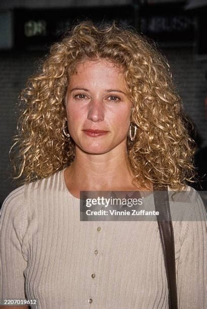 Nancy Travis