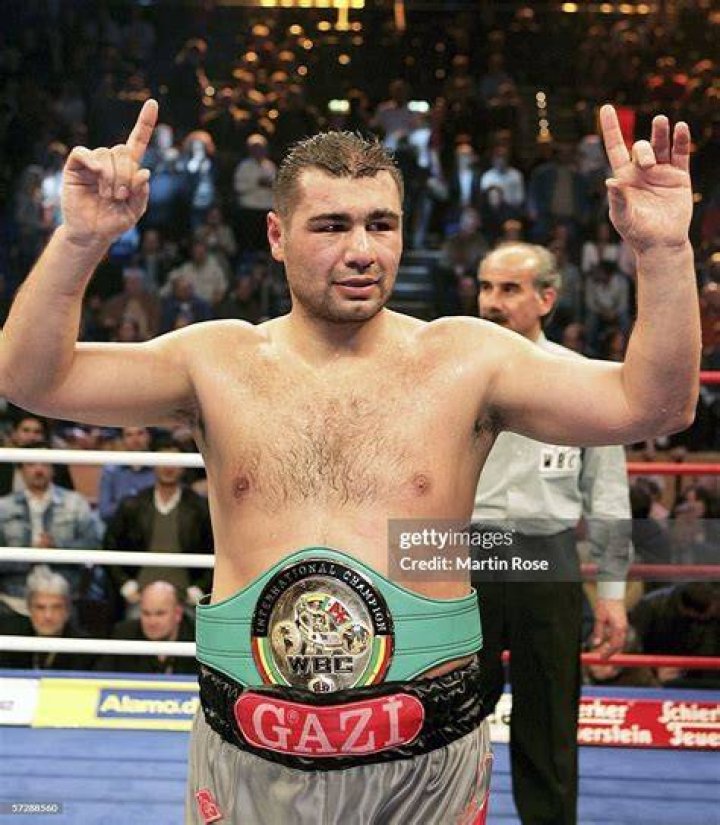 Sinan Samil Sam