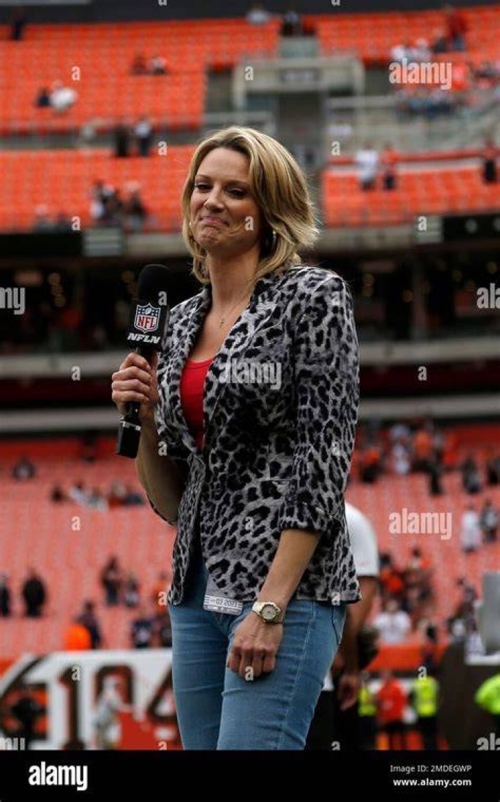 Stacey Dales