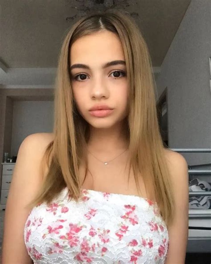 Valya Karnaval